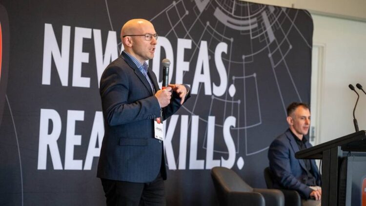 HVIA's Adam Ritzinger (left) and VE Motion's Dean Panos presented on e-axles at TMC 2025. Image: ATA.