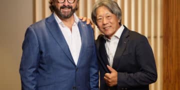 Andrew Harbison and Takeo Shindo. Image: Isuzu Australia.