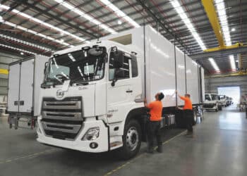 The first Euro 6 UD Quon 14 pallet unit takes shape at Eurocold’s Berrinba facility, with ISOKIT isothermal body assembly. Image: Eurocold Fleet Partners.