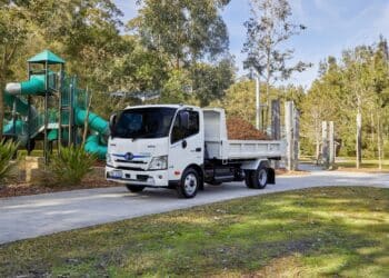 The Hino Hybrid electric tipper in action. Image: Hino Australia.